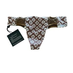Acacia Bottoms BNWT